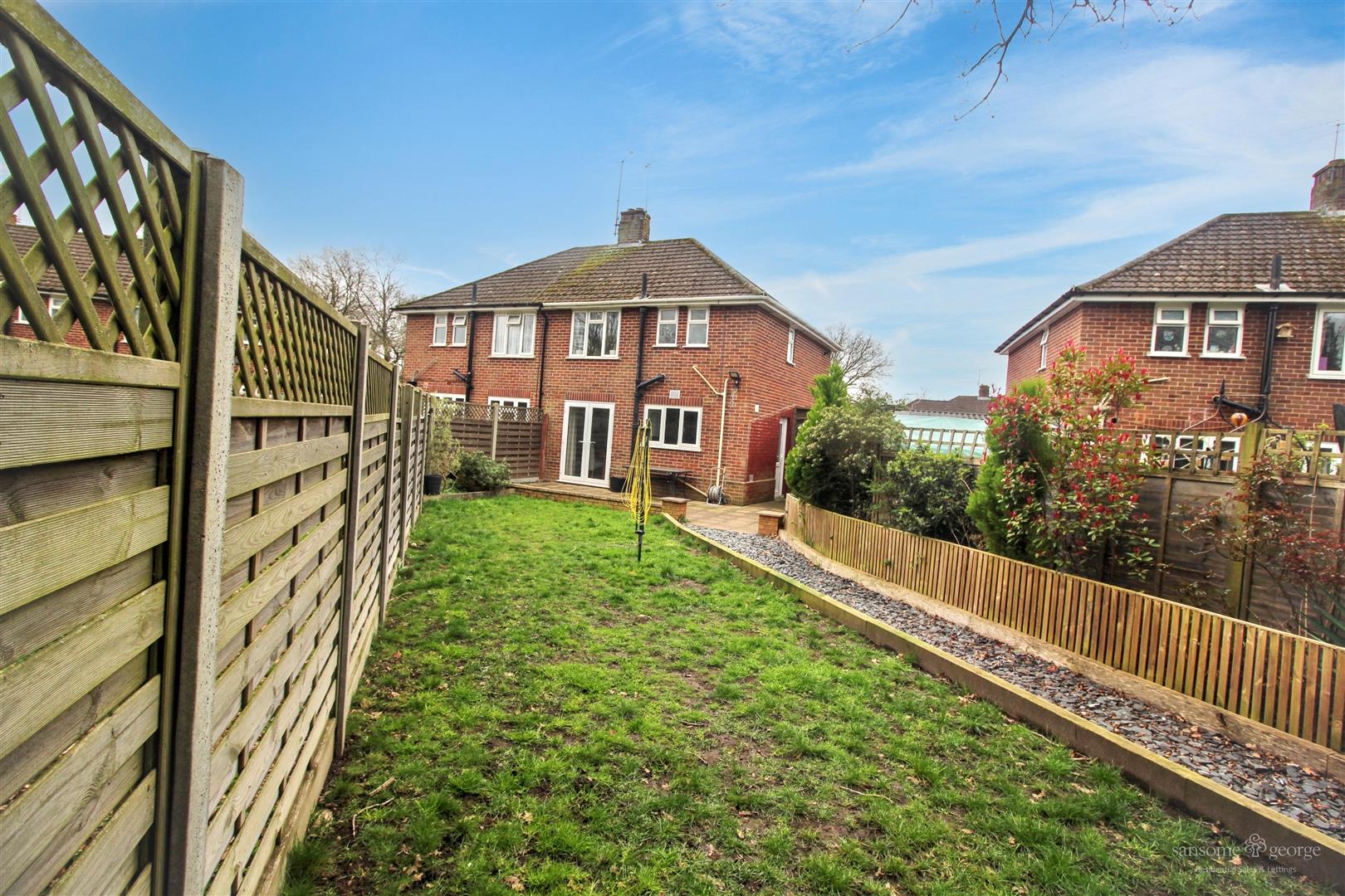 Portland Gardens, Tilehurst, Reading
